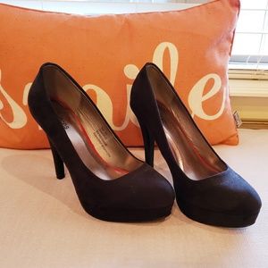 Black Suede Pumps